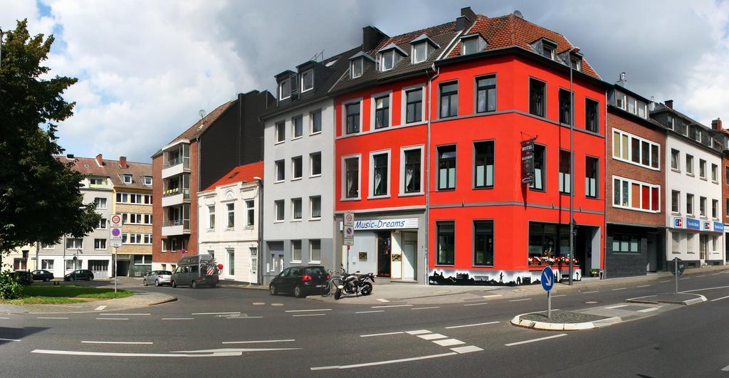 Hotel Klenkes Am Bahnhof Aquisgrano Exterior foto